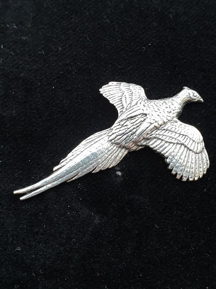 Tie Pin / Pin Badge Flying Pheasant Design.